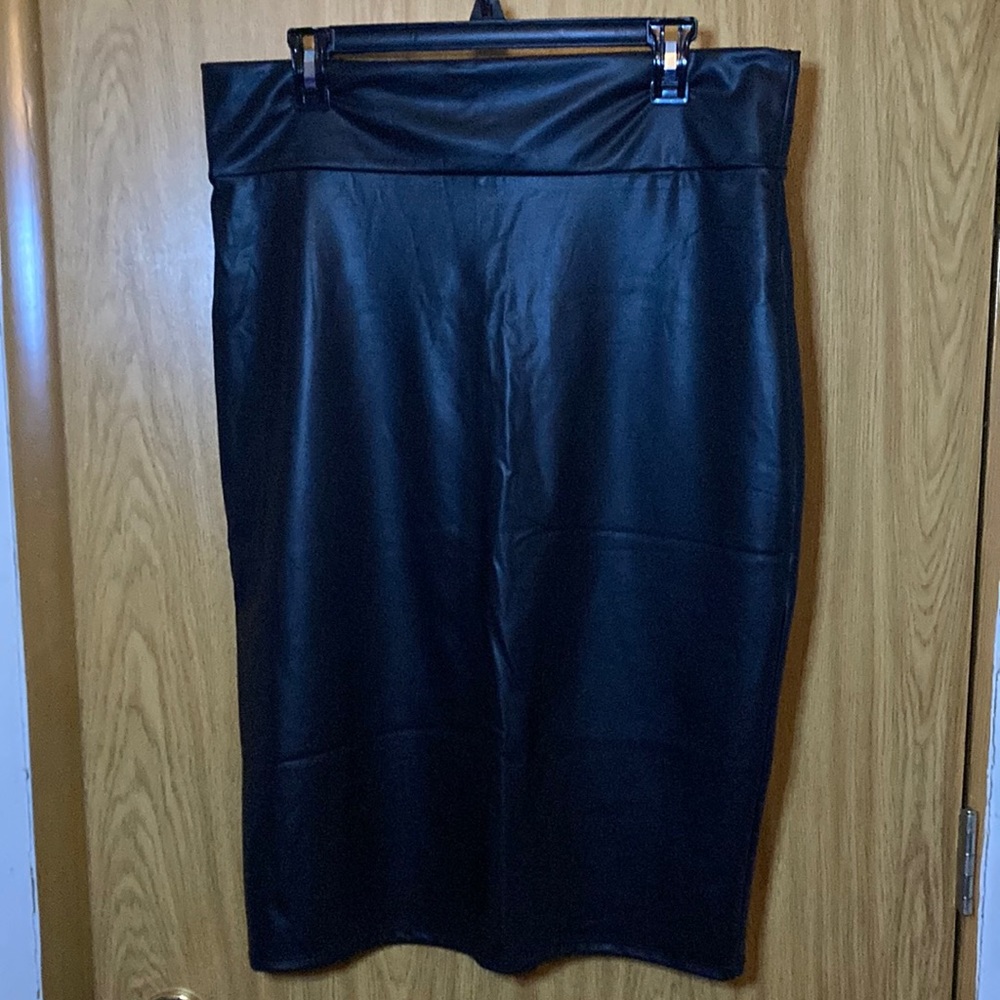 Simlu leather look knee length skirt